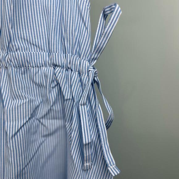 NWT ASOS DESIGN Seersucker Plunge Mini Sundress Ruched Waist Blue & White Stripe - Picture 6 of 8